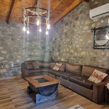House With Big Garden And Barbeque In Nature Vourgareli Exterior photo