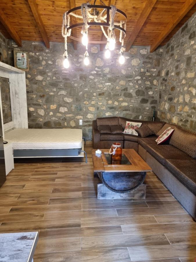 House With Big Garden And Barbeque In Nature Apartment *