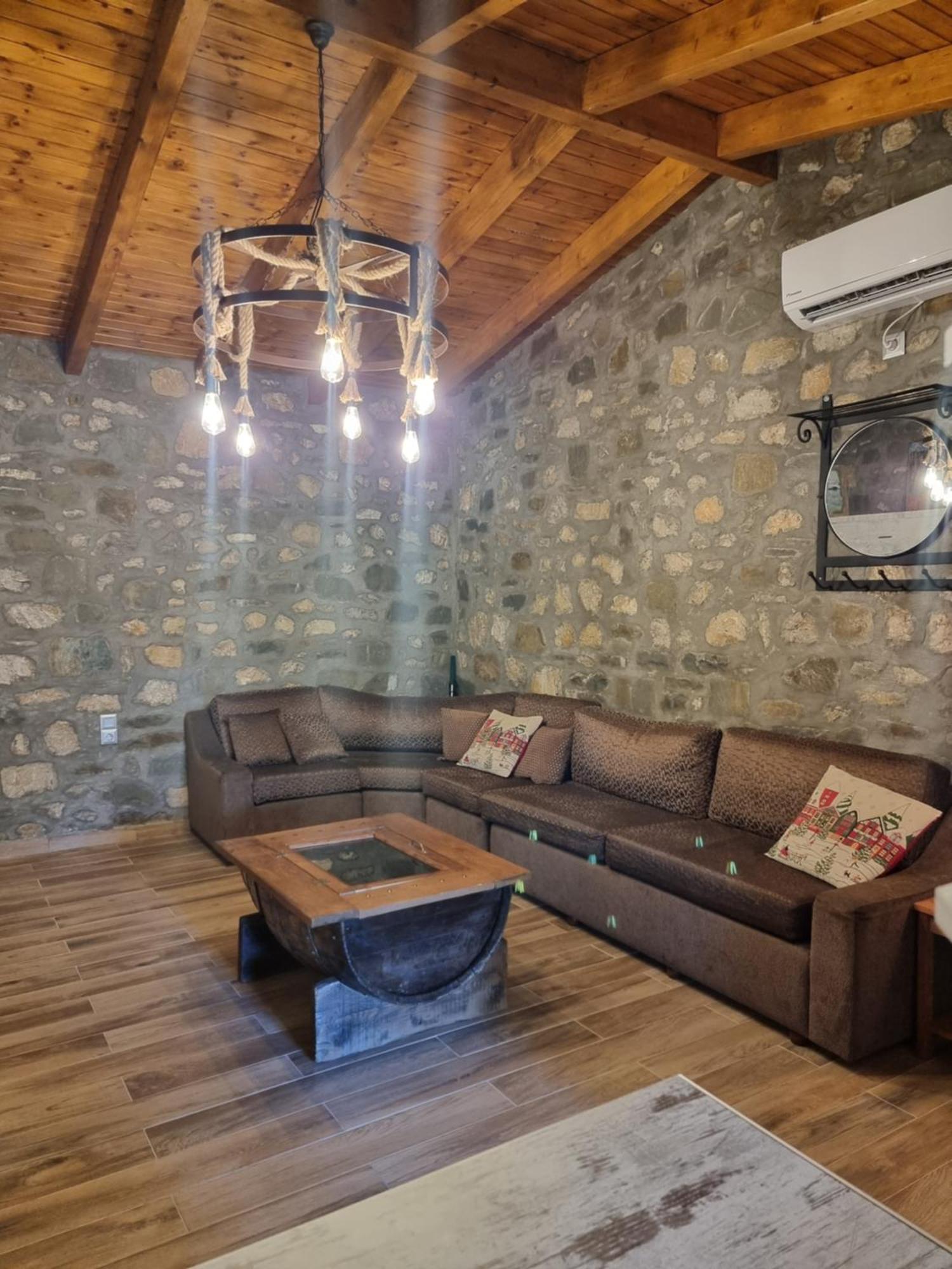 Apartment House With Big Garden And Barbeque In Nature